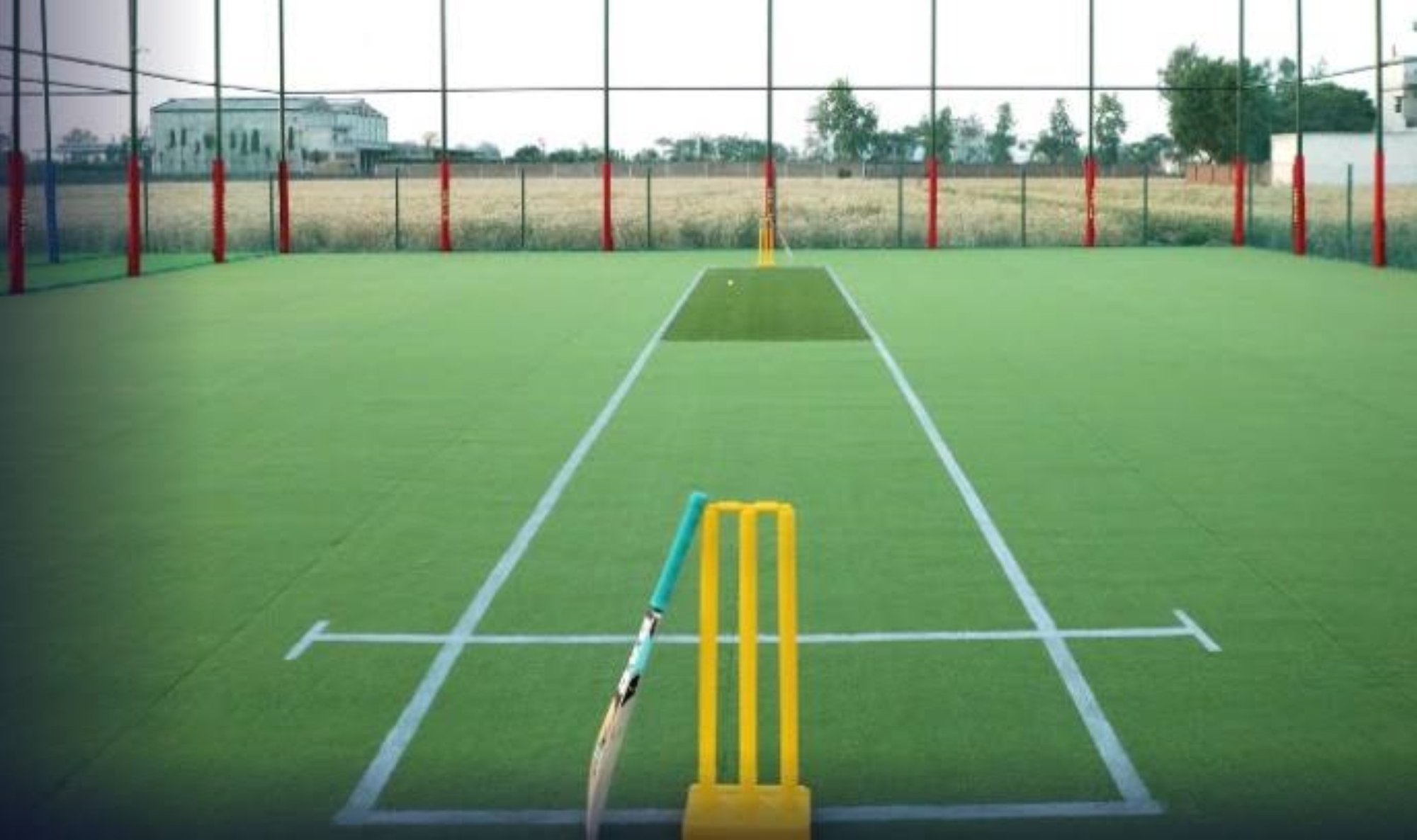 Artificial Green Grass For Sports And Box Cricket Grounds in